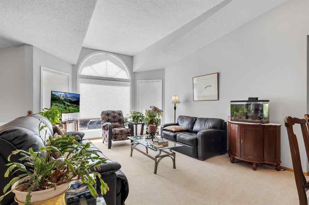 MLS® A2247887 - 812 Diamond Court SE in Diamond Cove Calgary, Residential