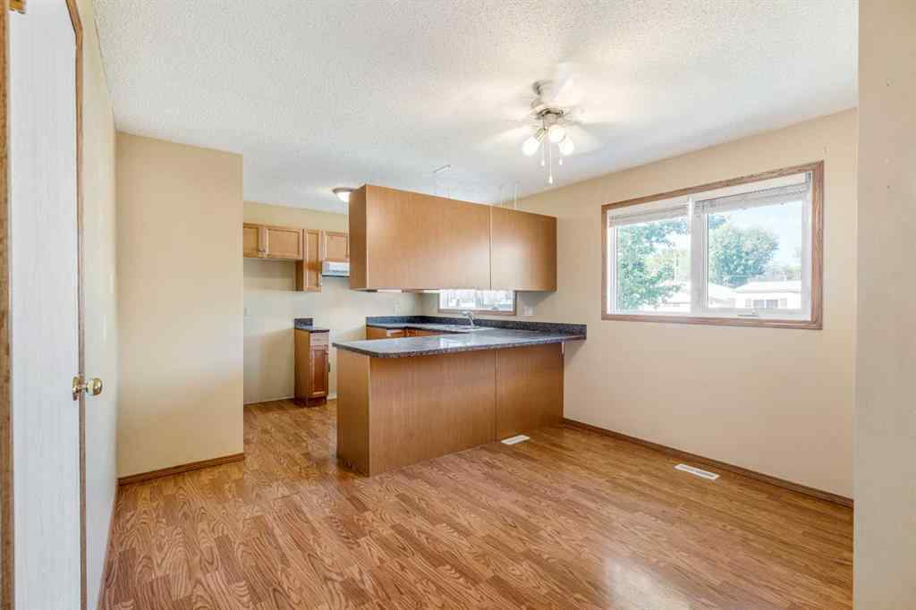 MLS® A2247901 - 120 11 St  N in NONE Vauxhall, Residential