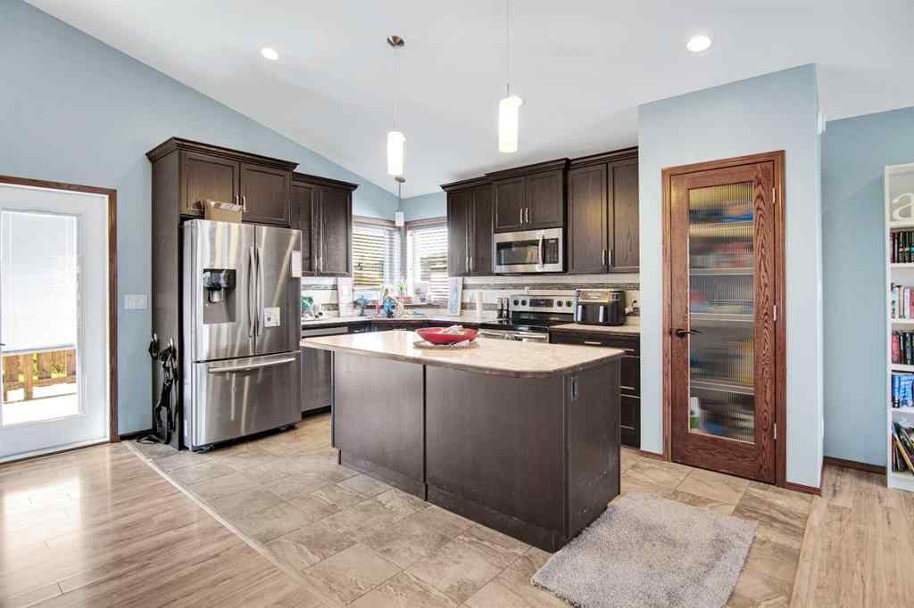 MLS® A2247904 - 38 Woodbine Avenue NW in Harvest Meadows Blackfalds, Residential
