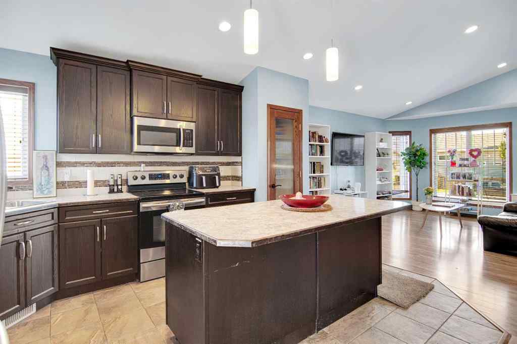 MLS® A2247904 - 38 Woodbine Avenue NW in Harvest Meadows Blackfalds, Residential