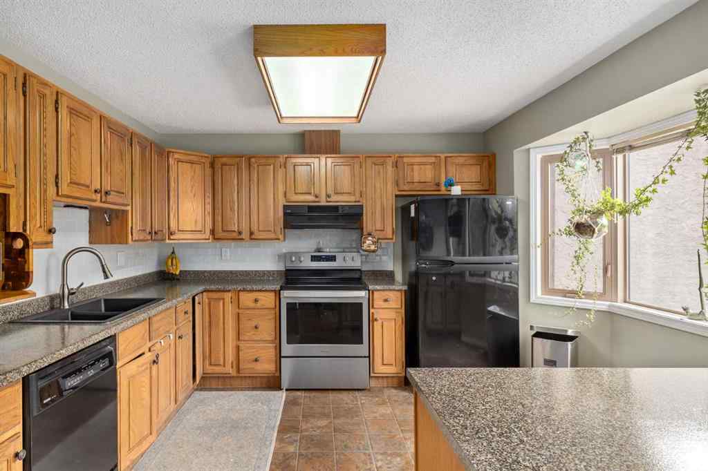 MLS® A2247907 - 160 Glamis Terrace SW in Glamorgan Calgary, Residential