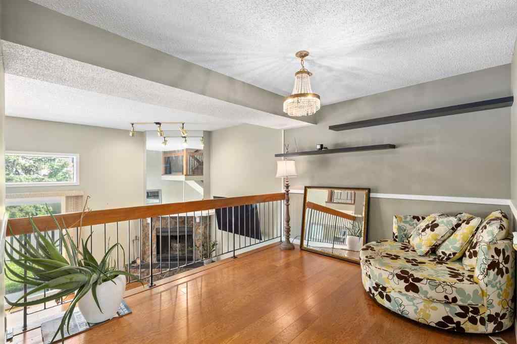 MLS® A2247907 - 160 Glamis Terrace SW in Glamorgan Calgary, Residential