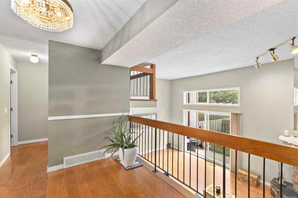 MLS® A2247907 - 160 Glamis Terrace SW in Glamorgan Calgary, Residential