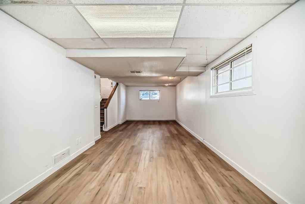 MLS® A2247936 - 331 Sunvale Drive SE in Sundance Calgary, Residential