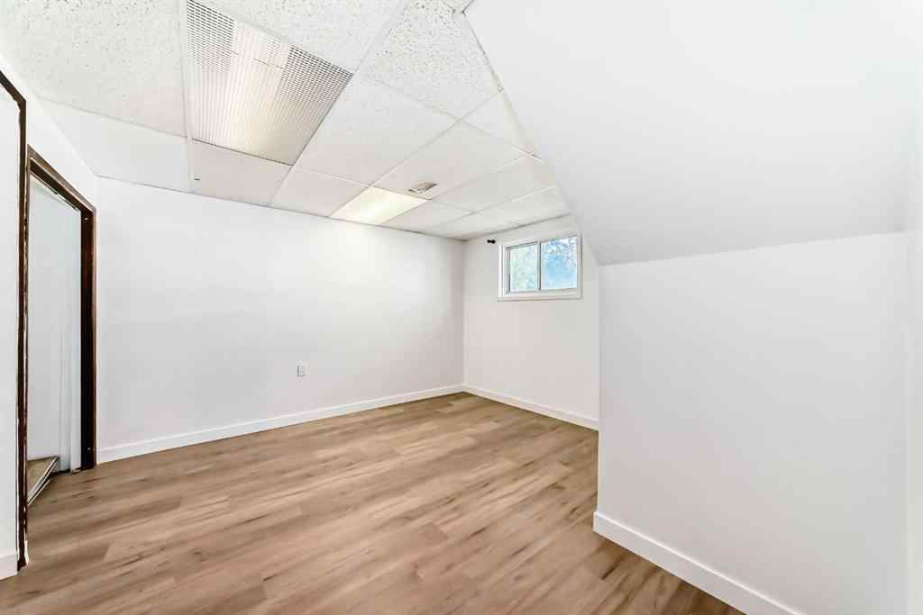 MLS® A2247936 - 331 Sunvale Drive SE in Sundance Calgary, Residential
