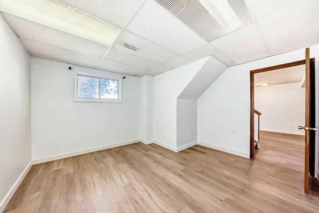 MLS® A2247936 - 331 Sunvale Drive SE in Sundance Calgary, Residential