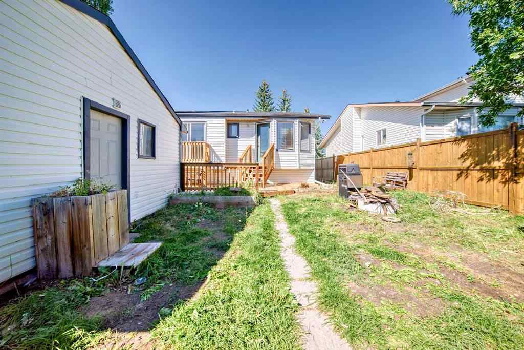 MLS® A2247936 - 331 Sunvale Drive SE in Sundance Calgary, Residential