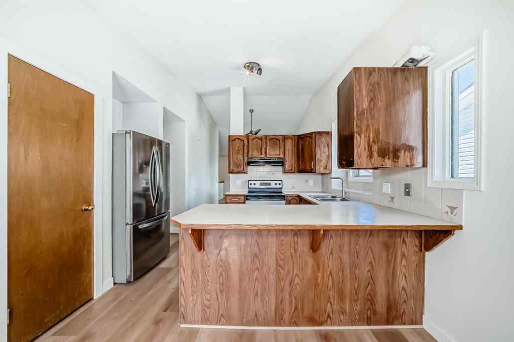 MLS® A2247936 - 331 Sunvale Drive SE in Sundance Calgary, Residential