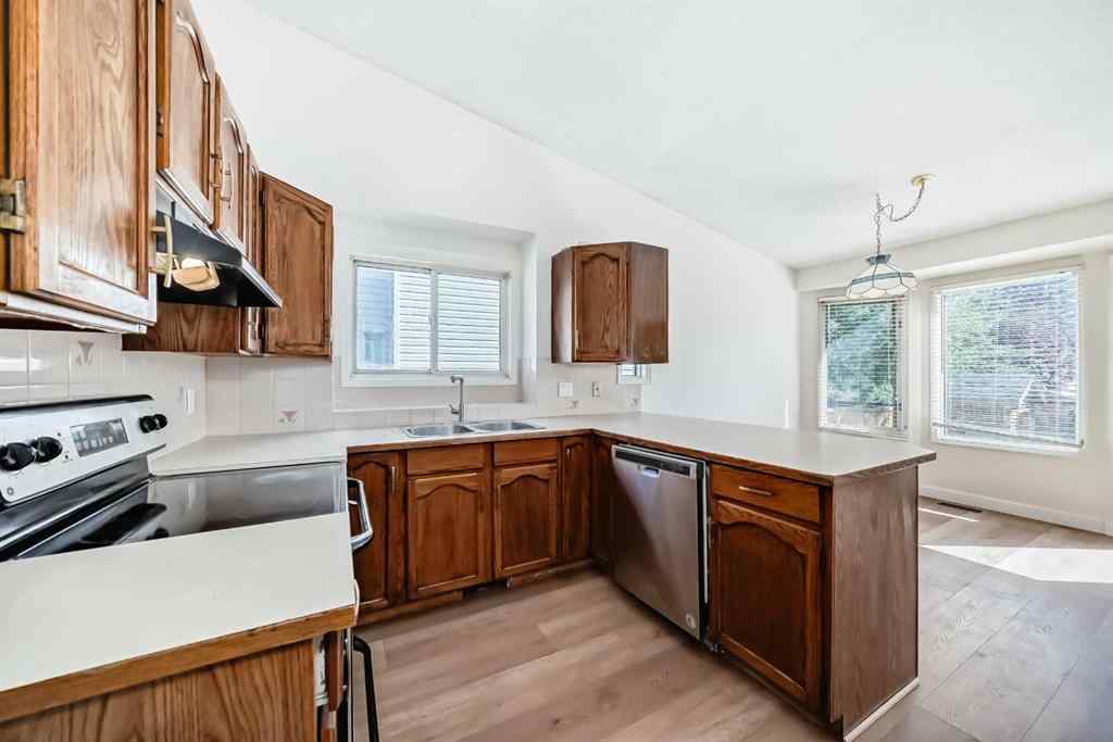 MLS® A2247936 - 331 Sunvale Drive SE in Sundance Calgary, Residential