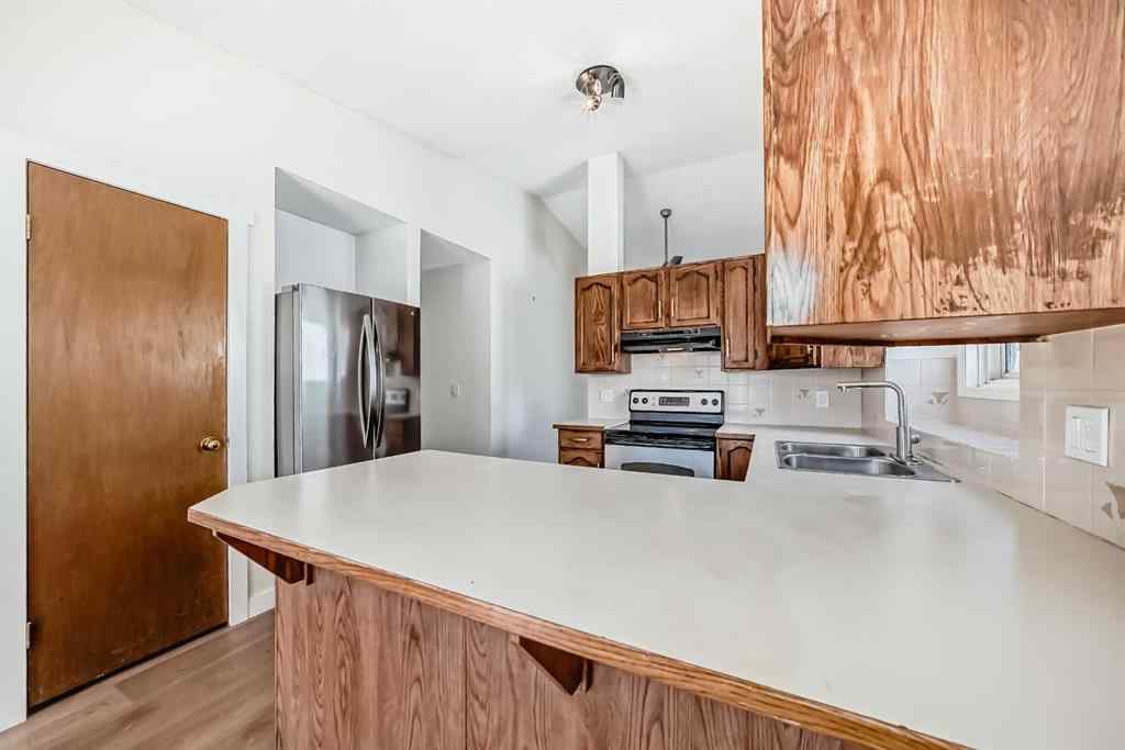 MLS® A2247936 - 331 Sunvale Drive SE in Sundance Calgary, Residential