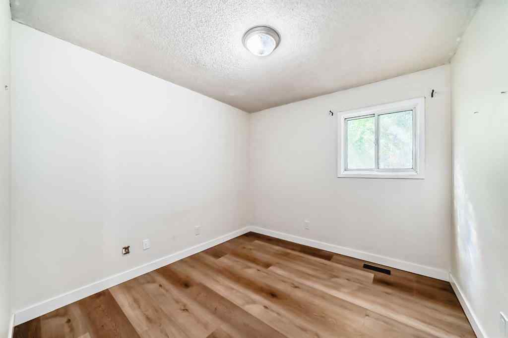MLS® A2247936 - 331 Sunvale Drive SE in Sundance Calgary, Residential
