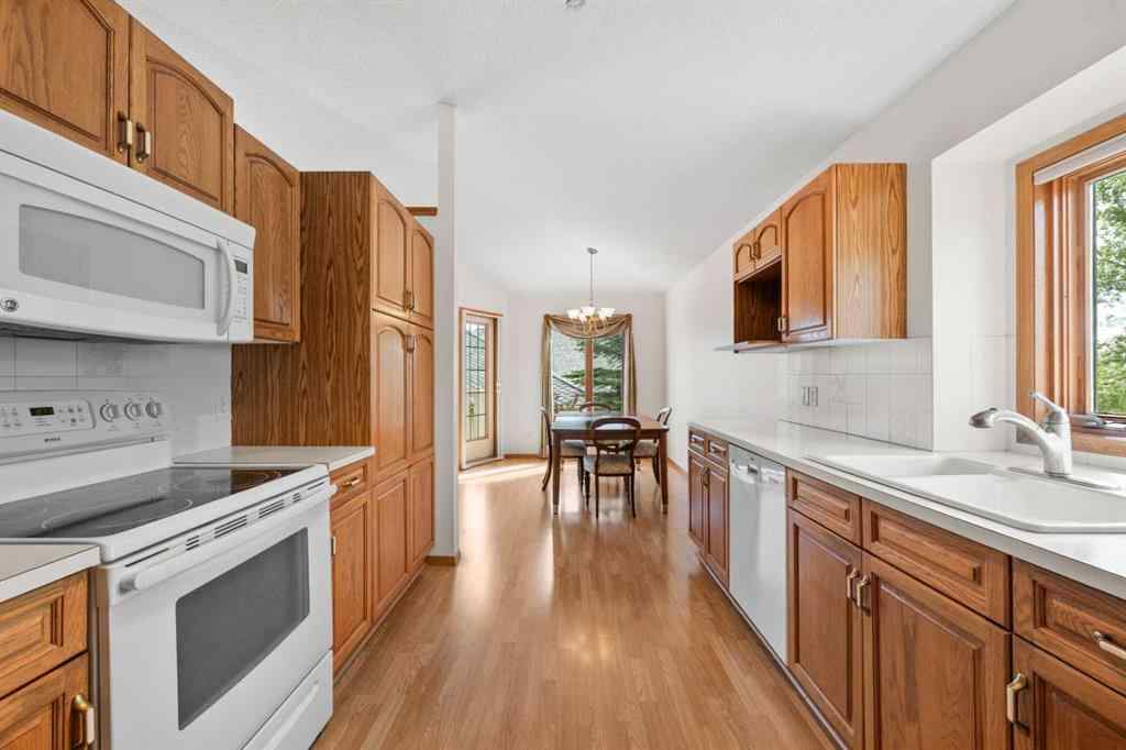 MLS® A2247937 - 87 Edgepark Villas NW in Edgemont Calgary, Residential