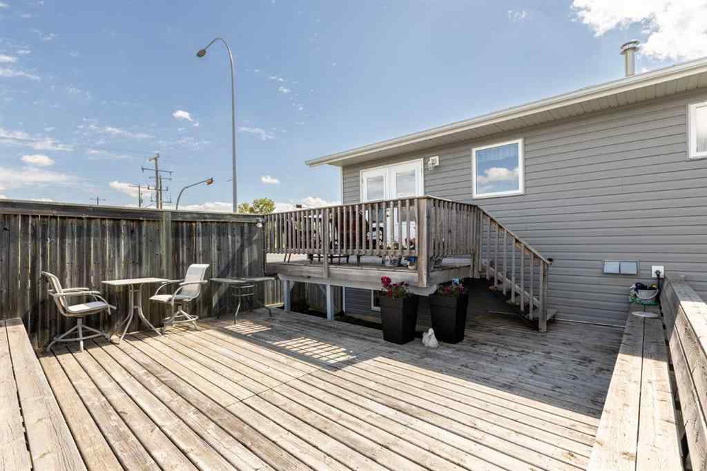 MLS® A2247943 - 5204 42 Street  in Central Innisfail Innisfail, Residential