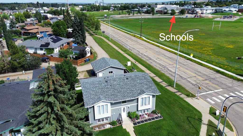 MLS® A2247943 - 5204 42 Street  in Central Innisfail Innisfail, Residential
