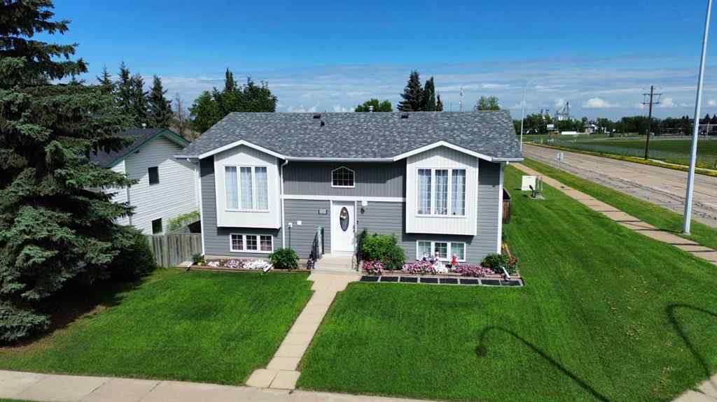 MLS® A2247943 - 5204 42 Street  in Central Innisfail Innisfail, Residential