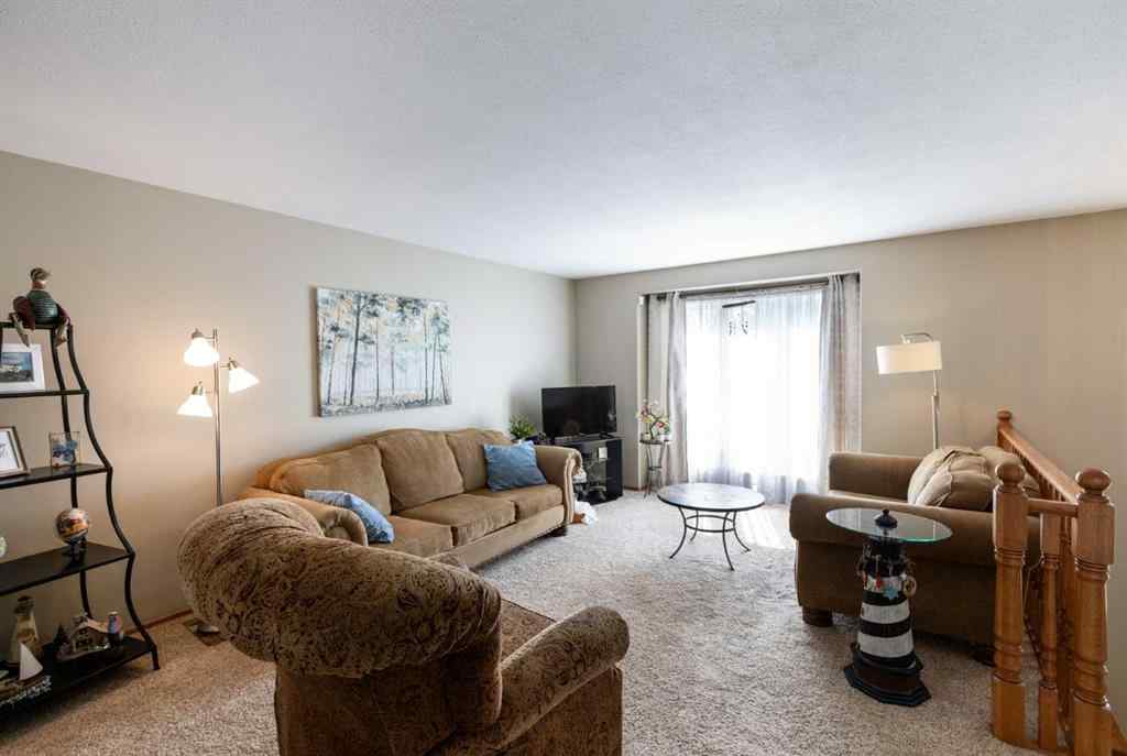 MLS® A2247943 - 5204 42 Street  in Central Innisfail Innisfail, Residential