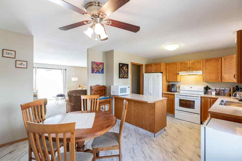 MLS® A2247943 - 5204 42 Street  in Central Innisfail Innisfail, Residential