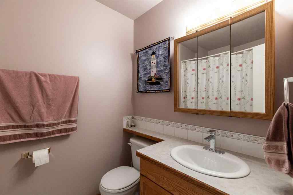 MLS® A2247943 - 5204 42 Street  in Central Innisfail Innisfail, Residential