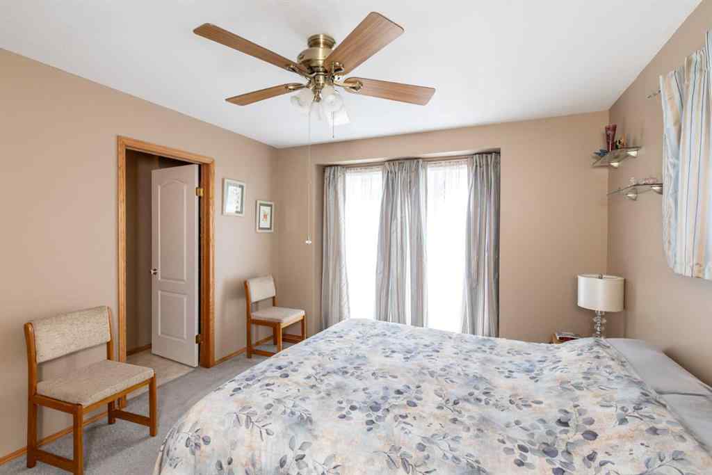 MLS® A2247943 - 5204 42 Street  in Central Innisfail Innisfail, Residential
