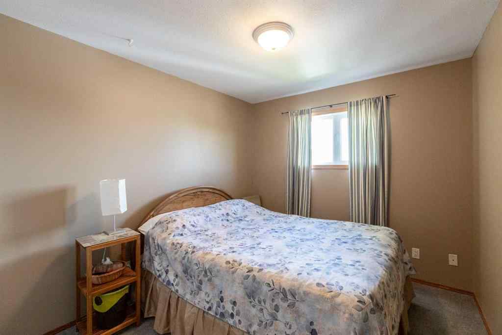 MLS® A2247943 - 5204 42 Street  in Central Innisfail Innisfail, Residential