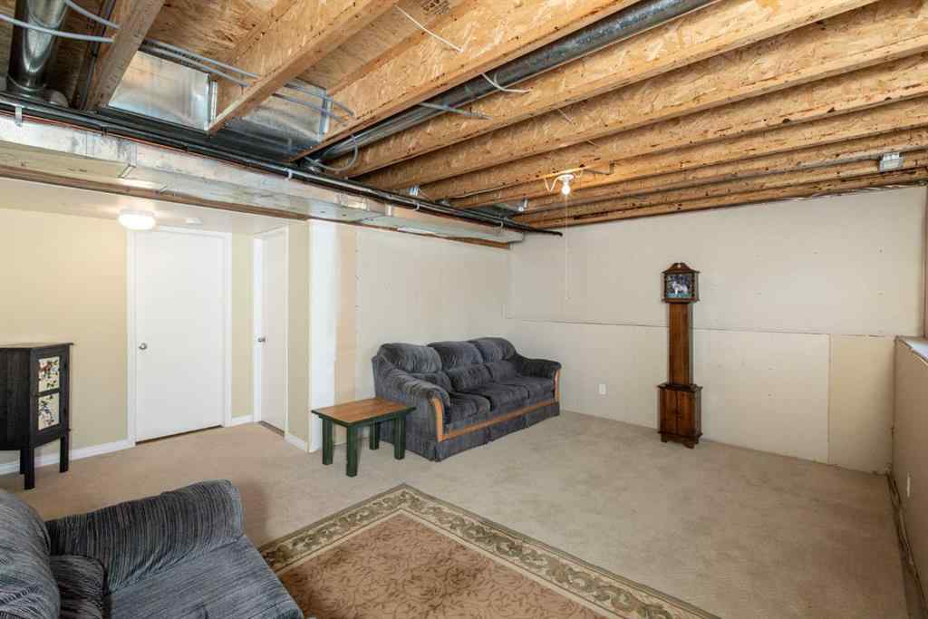 MLS® A2247943 - 5204 42 Street  in Central Innisfail Innisfail, Residential