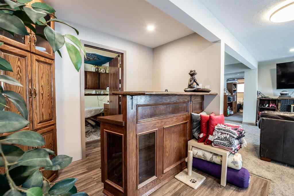 MLS® A2247945 - 911 12 Street SE in Emerson Lake Estates High River, Residential