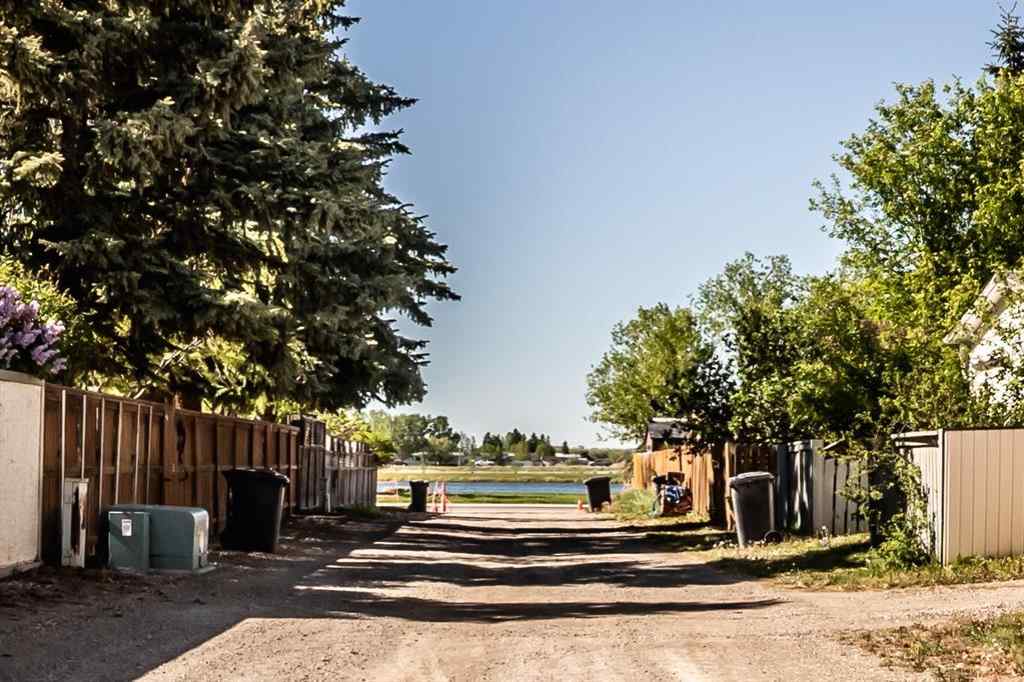 MLS® A2247945 - 911 12 Street SE in Emerson Lake Estates High River, Residential