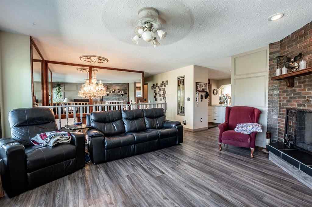 MLS® A2247945 - 911 12 Street SE in Emerson Lake Estates High River, Residential