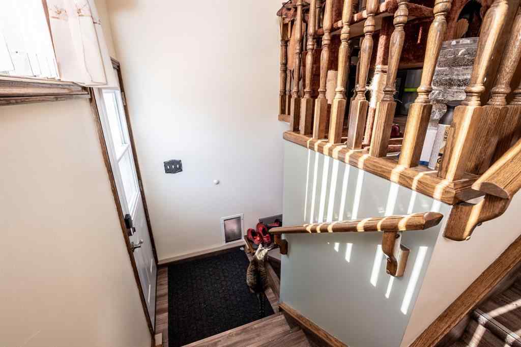 MLS® A2247945 - 911 12 Street SE in Emerson Lake Estates High River, Residential