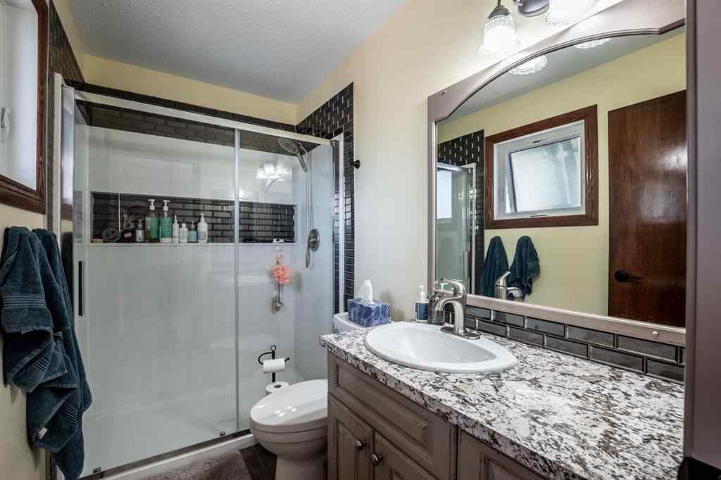 MLS® A2247945 - 911 12 Street SE in Emerson Lake Estates High River, Residential