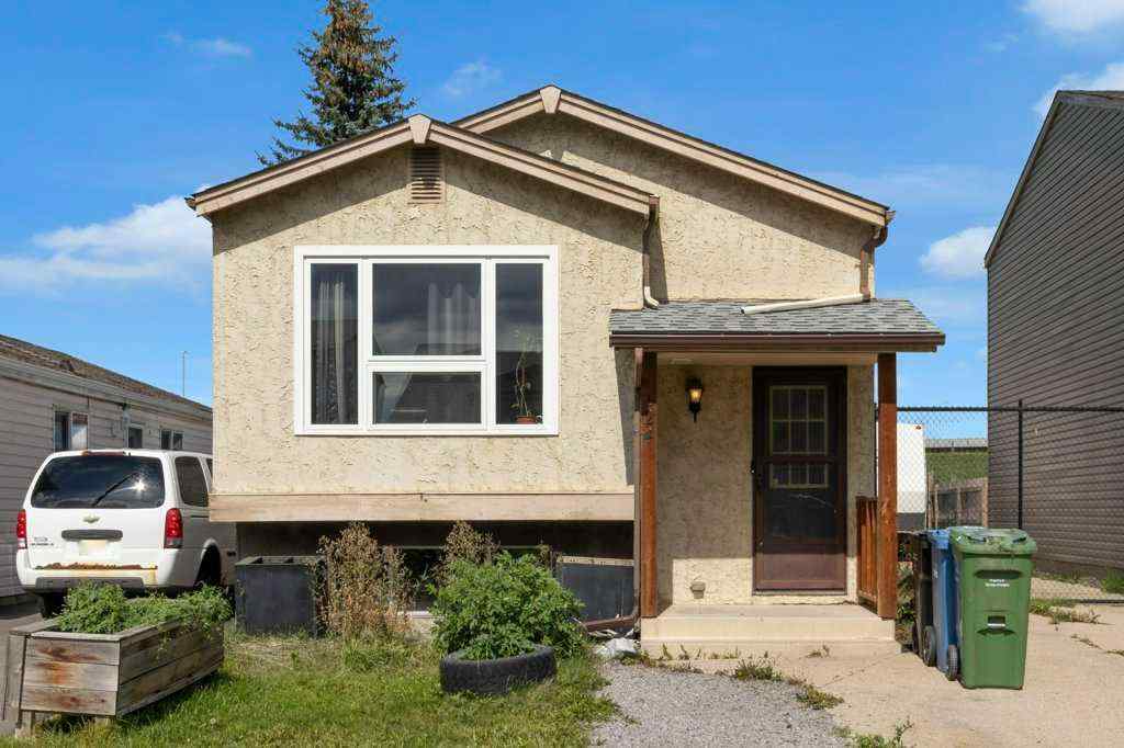 MLS® A2247948 - 124 Abingdon Way NE in Abbeydale Calgary, Residential