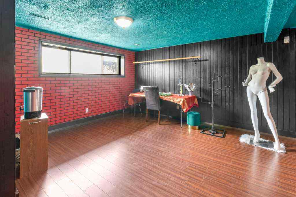 MLS® A2247948 - 124 Abingdon Way NE in Abbeydale Calgary, Residential