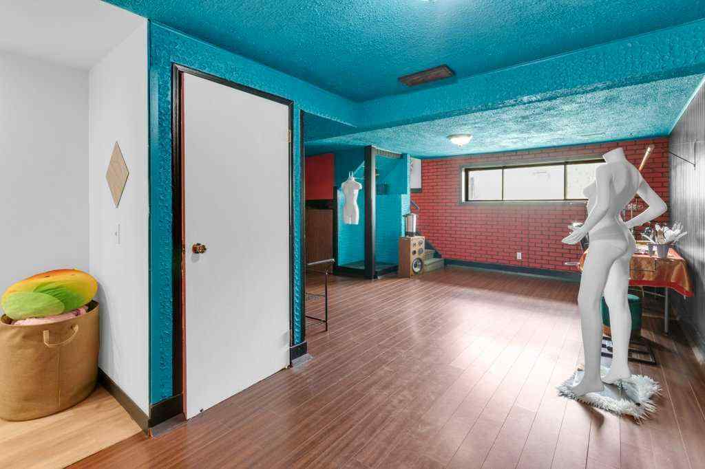 MLS® A2247948 - 124 Abingdon Way NE in Abbeydale Calgary, Residential
