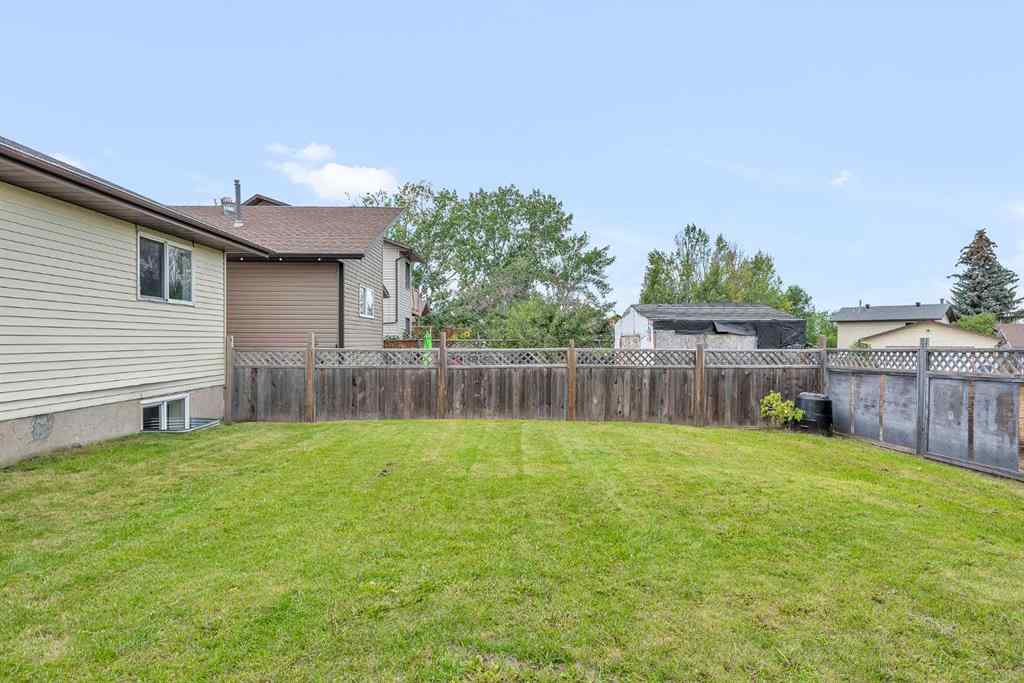 MLS® A2247953 - 90 Elk Hill SE in Edgewater Airdrie, Residential