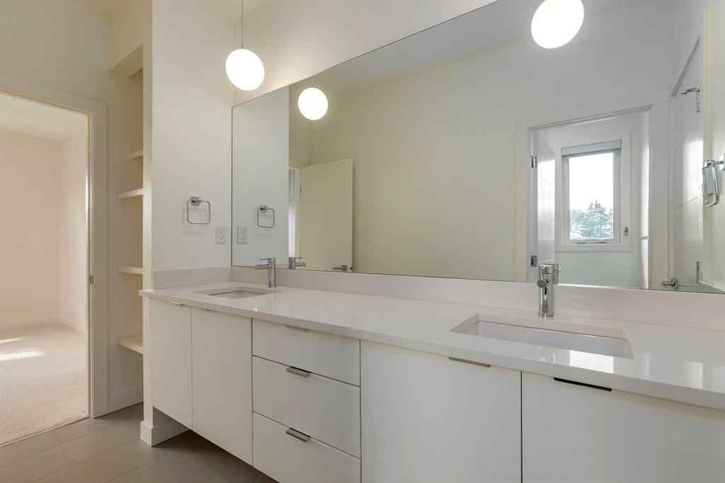 MLS® A2247954 - 2025 51 Avenue SW in North Glenmore Park Calgary, Residential