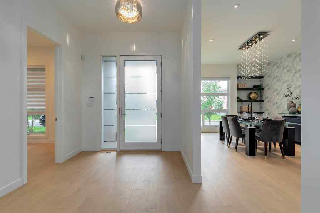 MLS® A2247954 - 2025 51 Avenue SW in North Glenmore Park Calgary, Residential