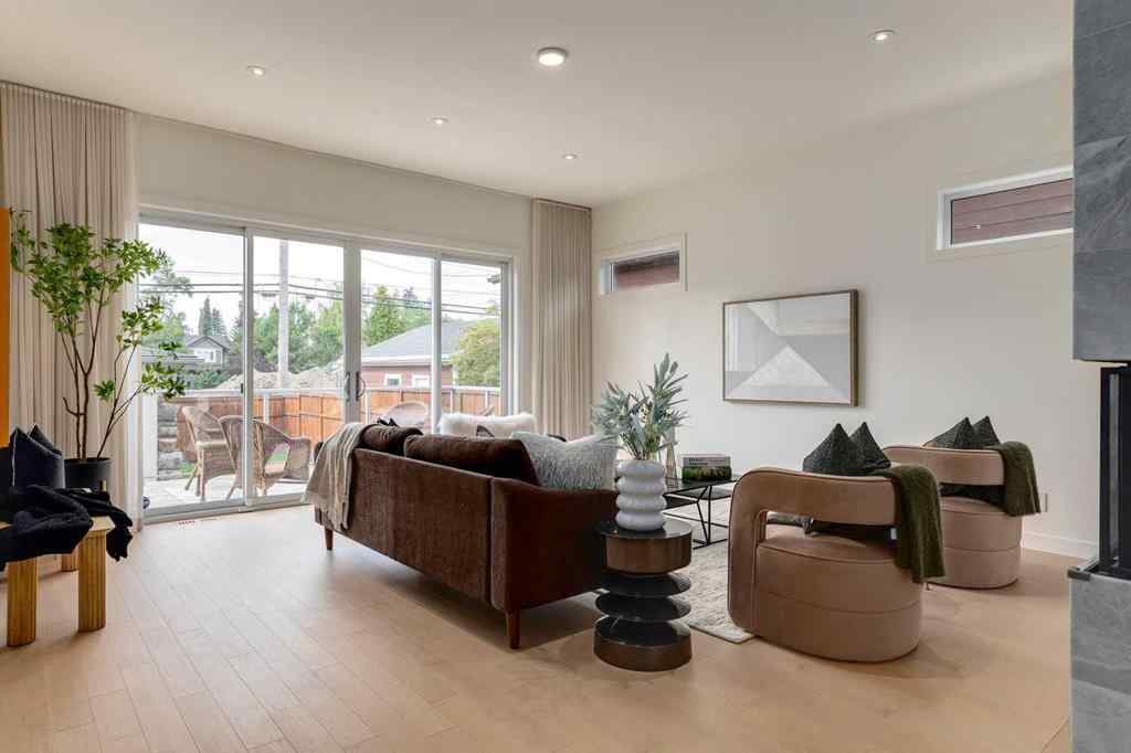 MLS® A2247954 - 2025 51 Avenue SW in North Glenmore Park Calgary, Residential