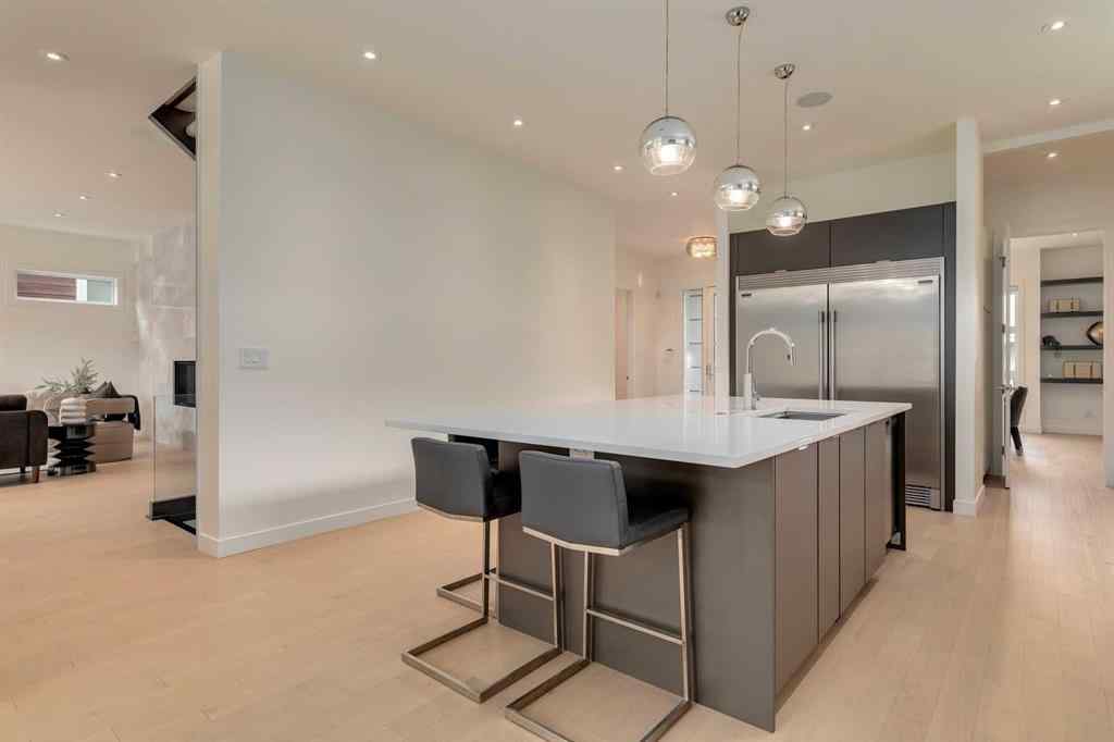 MLS® A2247954 - 2025 51 Avenue SW in North Glenmore Park Calgary, Residential