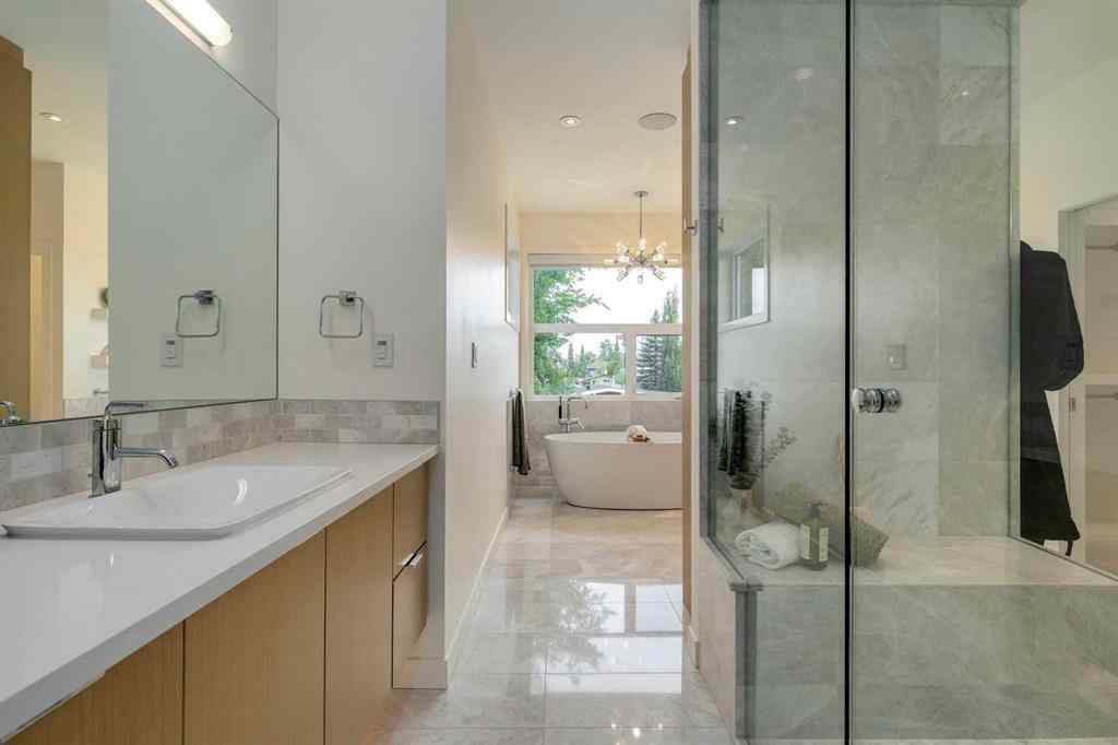 MLS® A2247954 - 2025 51 Avenue SW in North Glenmore Park Calgary, Residential