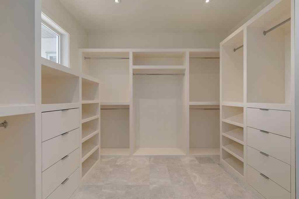 MLS® A2247954 - 2025 51 Avenue SW in North Glenmore Park Calgary, Residential