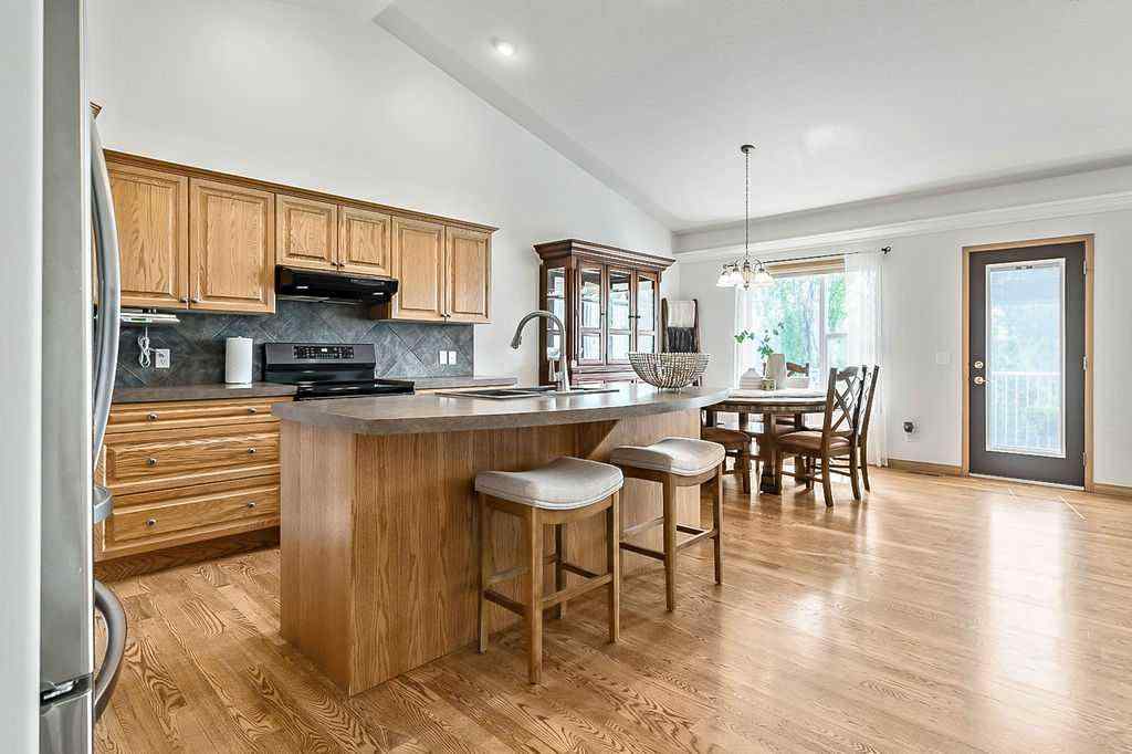 MLS® A2247957 - 316 Lineham Acres Drive NW in Lineham Acres High River, Residential