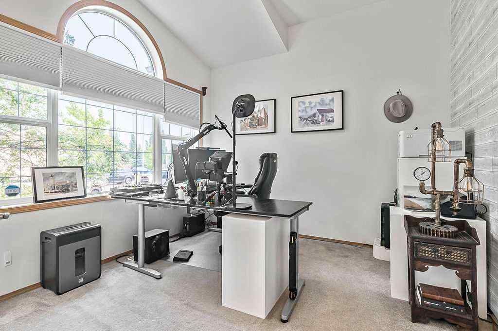 MLS® A2247957 - 316 Lineham Acres Drive NW in Lineham Acres High River, Residential
