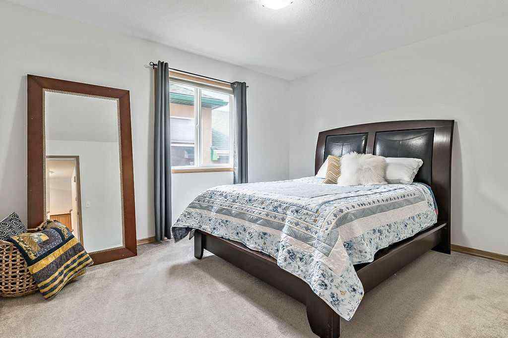 MLS® A2247957 - 316 Lineham Acres Drive NW in Lineham Acres High River, Residential