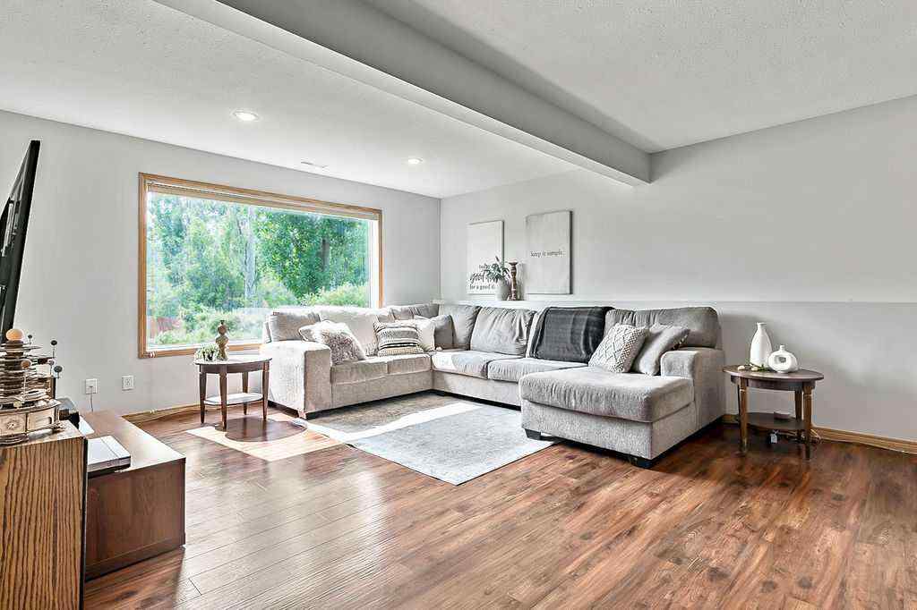 MLS® A2247957 - 316 Lineham Acres Drive NW in Lineham Acres High River, Residential