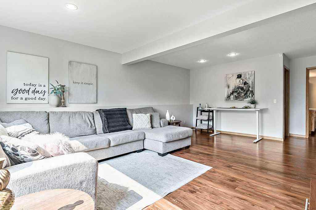 MLS® A2247957 - 316 Lineham Acres Drive NW in Lineham Acres High River, Residential