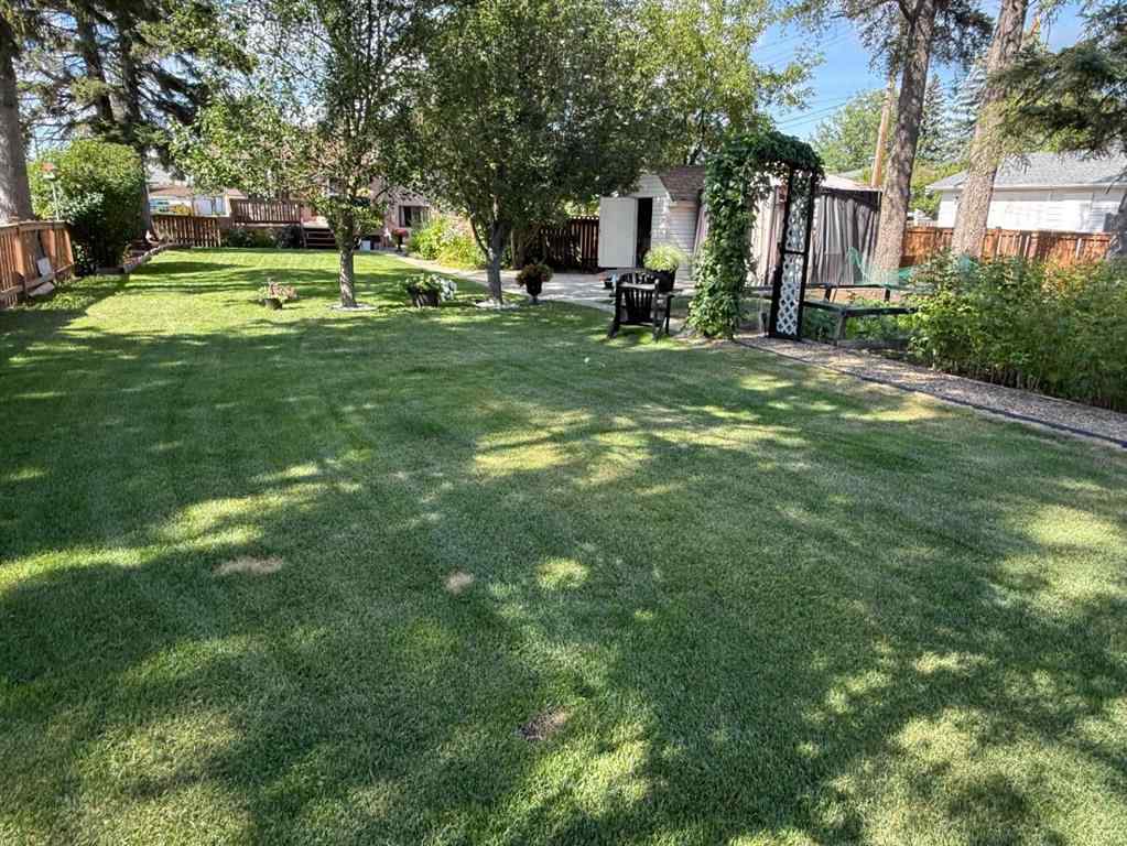 MLS® A2247958 - 11 Virginia Avenue  in NONE Whitecourt, Residential