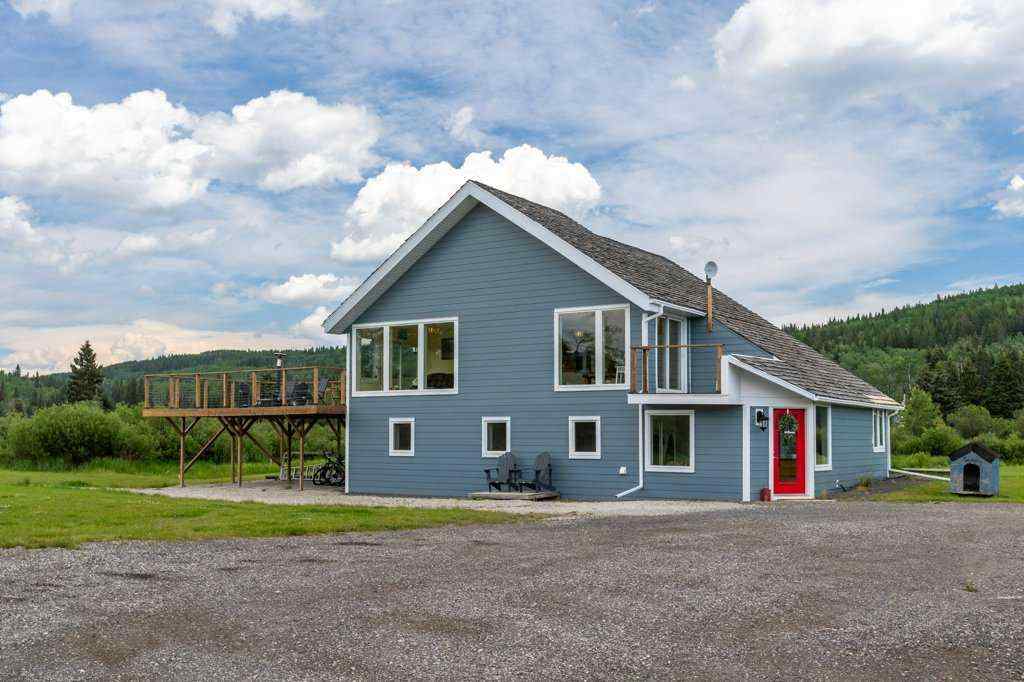 MLS® A2247968 - 292 Saddle Road  in NONE Rural Rocky View County, Residential