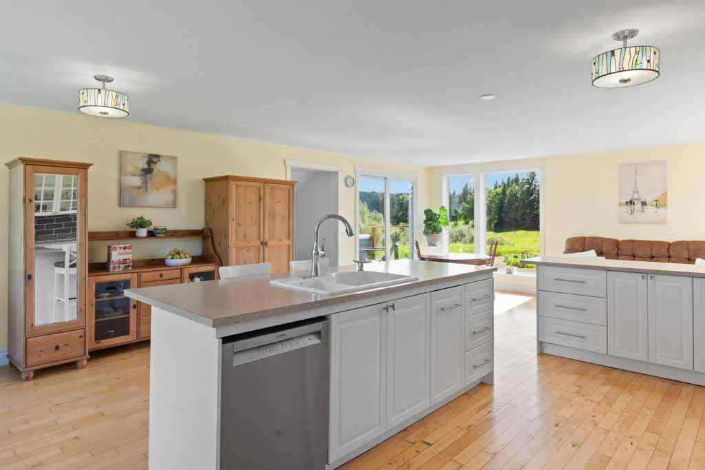MLS® A2247968 - 292 Saddle Road  in NONE Rural Rocky View County, Residential
