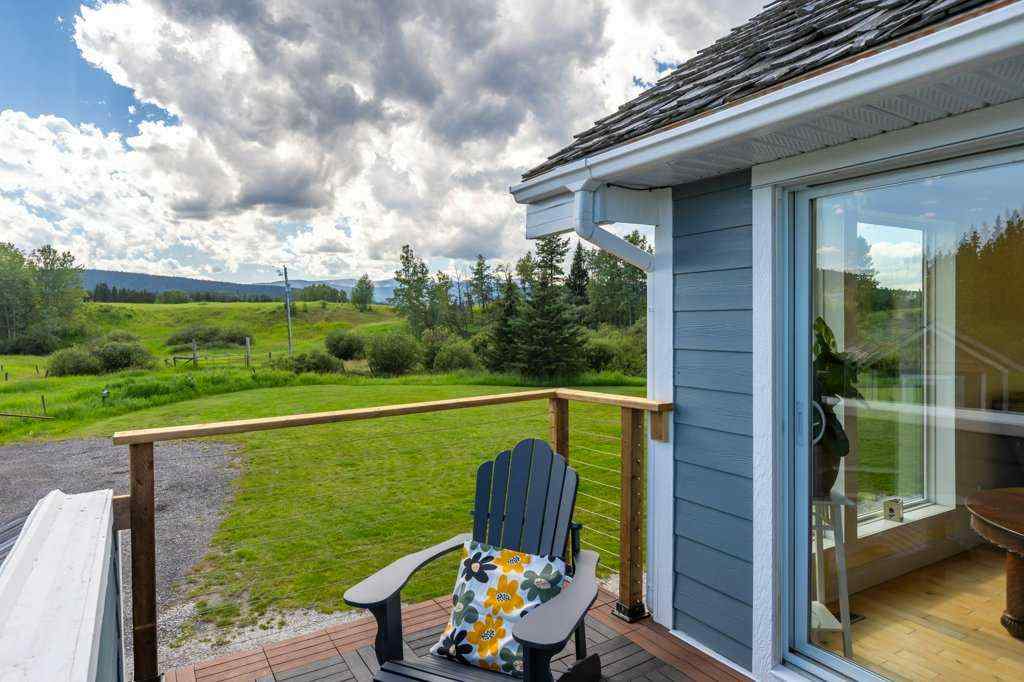 MLS® A2247968 - 292 Saddle Road  in NONE Rural Rocky View County, Residential