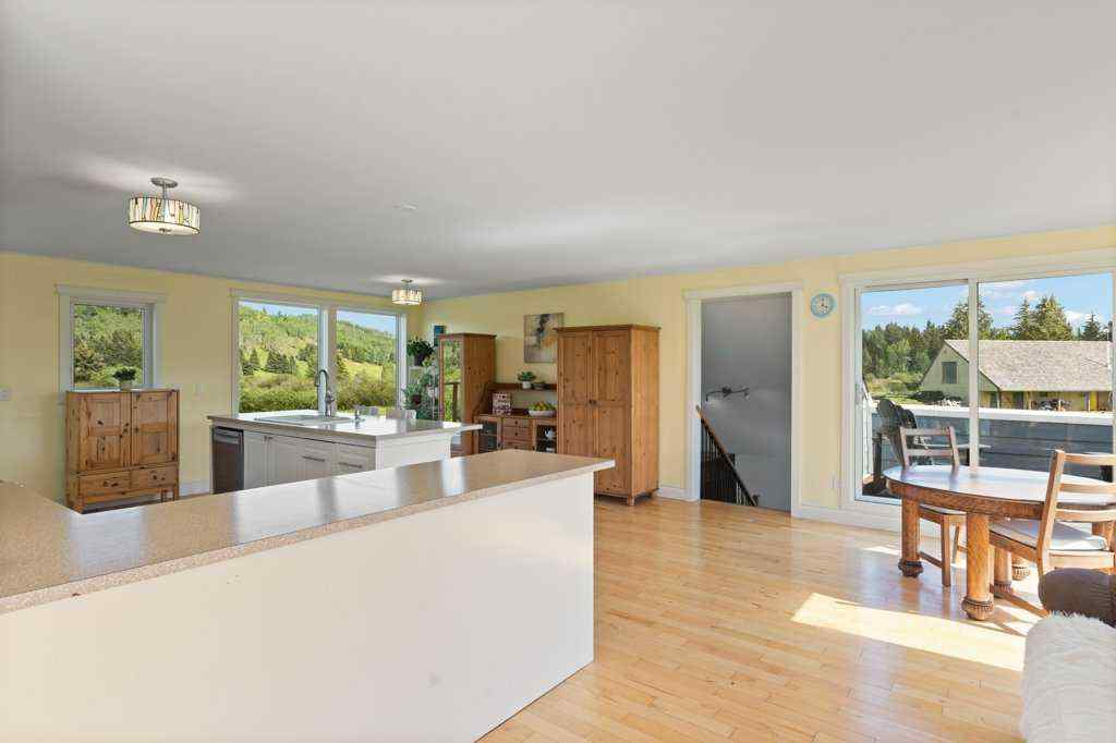 MLS® A2247968 - 292 Saddle Road  in NONE Rural Rocky View County, Residential